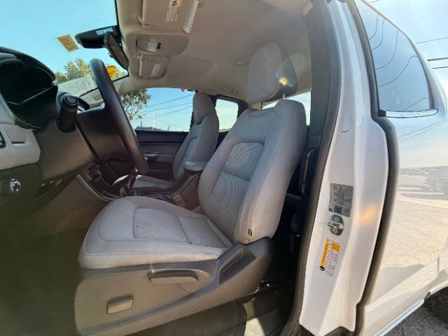 Chevrolet Colorado Vehicle Full-screen Gallery Image 06