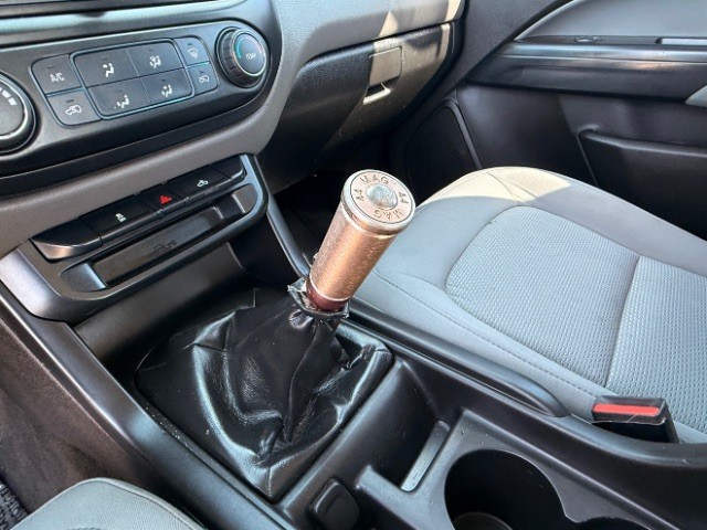 Chevrolet Colorado Vehicle Full-screen Gallery Image 09