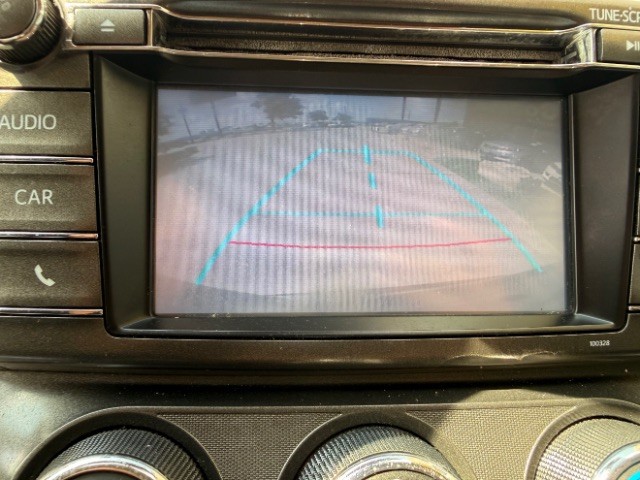 Toyota RAV4 Vehicle Full-screen Gallery Image 10