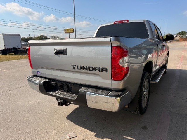 Toyota Tundra Vehicle Full-screen Gallery Image 04