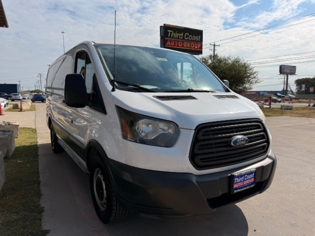 Ford Transit Van Vehicle Full-screen Gallery Image 02