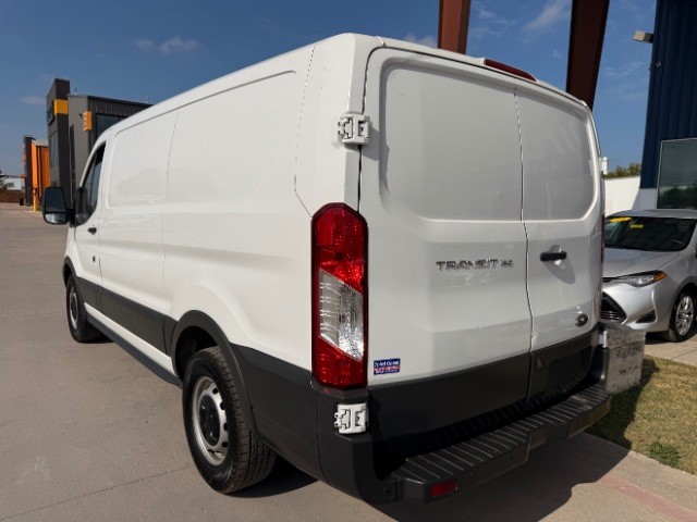 Ford Transit Van Vehicle Full-screen Gallery Image 03