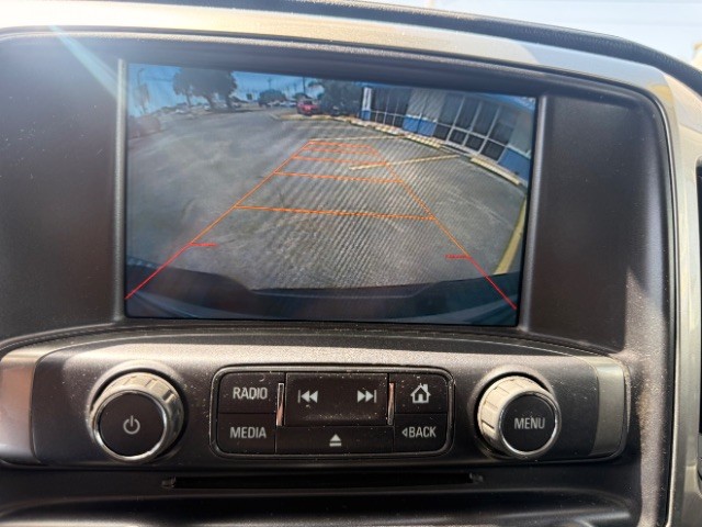 Chevrolet Silverado 1500 Vehicle Full-screen Gallery Image 10