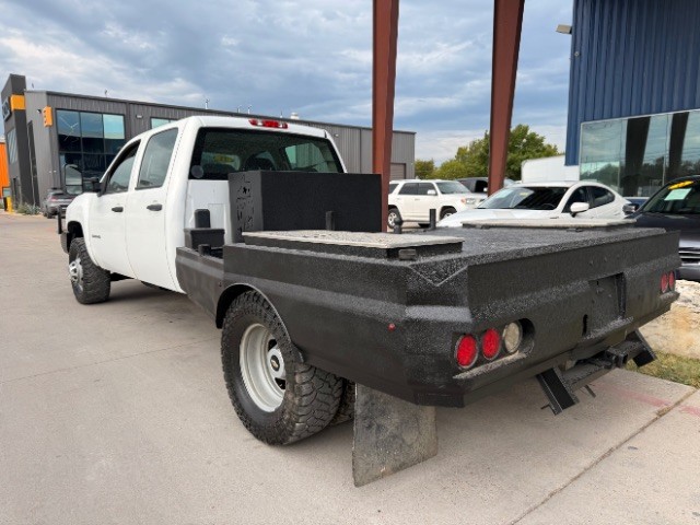 Chevrolet Silverado 3500HD Chassis Vehicle Full-screen Gallery Image 03