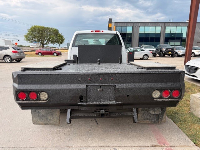 Chevrolet Silverado 3500HD Chassis Vehicle Full-screen Gallery Image 05