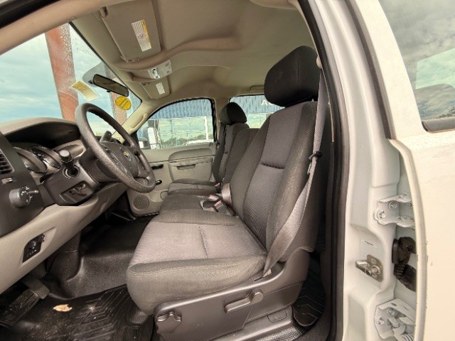 Chevrolet Silverado 3500HD Chassis Vehicle Full-screen Gallery Image 07