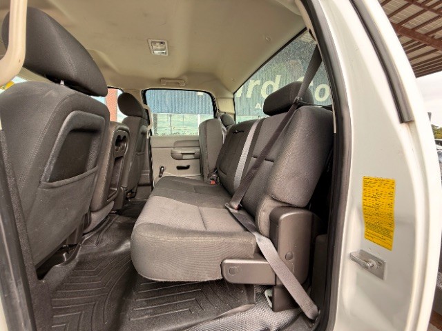 Chevrolet Silverado 3500HD Chassis Vehicle Full-screen Gallery Image 08