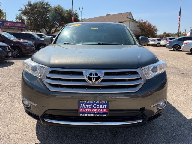 Toyota Highlander Vehicle Full-screen Gallery Image 07