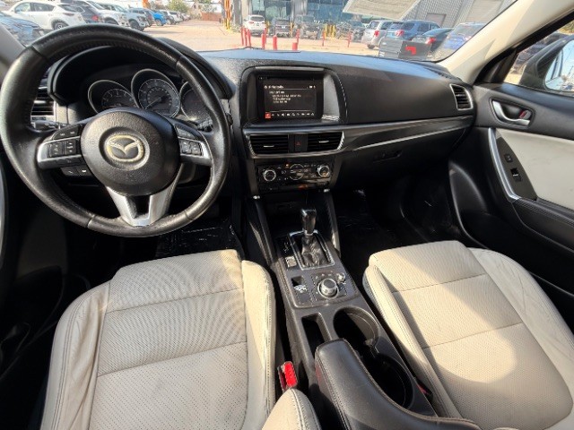 Mazda CX-5 Vehicle Full-screen Gallery Image 10
