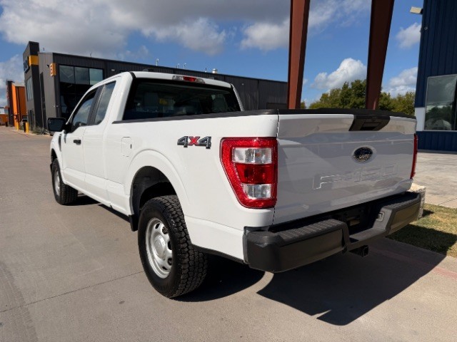 Ford F-150 Vehicle Full-screen Gallery Image 03