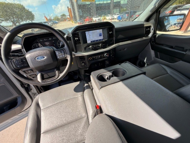 Ford F-150 Vehicle Full-screen Gallery Image 10