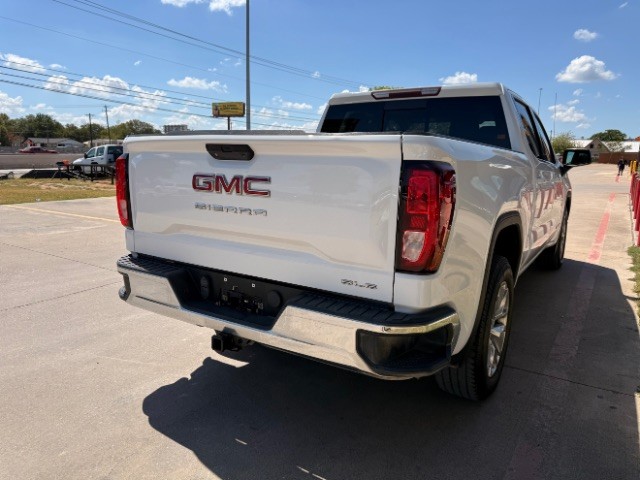 GMC Sierra 1500 Vehicle Full-screen Gallery Image 04