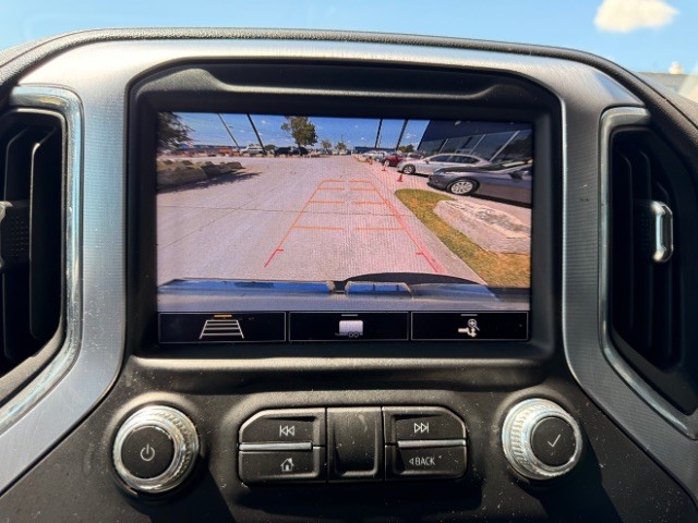 GMC Sierra 1500 Vehicle Full-screen Gallery Image 10