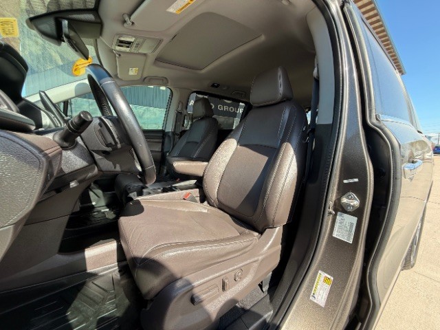 Honda Odyssey Vehicle Full-screen Gallery Image 08