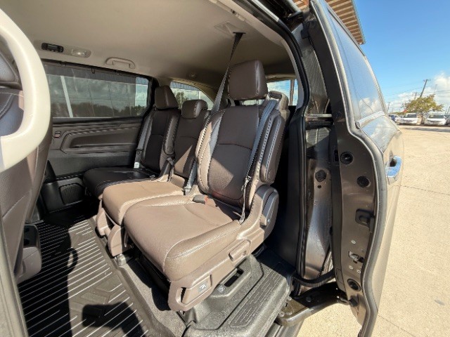 Honda Odyssey Vehicle Full-screen Gallery Image 09