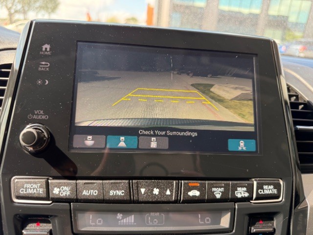 Honda Odyssey Vehicle Full-screen Gallery Image 13
