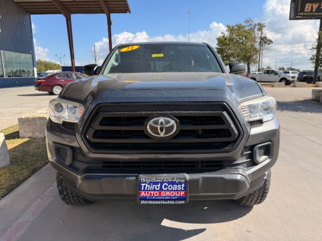 Toyota Tacoma Vehicle Full-screen Gallery Image 06