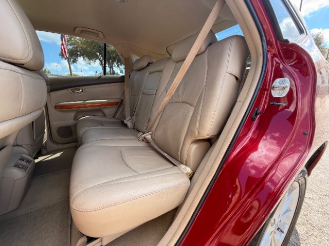 Lexus RX 350 Vehicle Full-screen Gallery Image 09