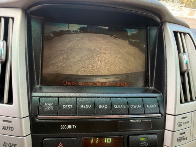 Lexus RX 350 Vehicle Full-screen Gallery Image 12