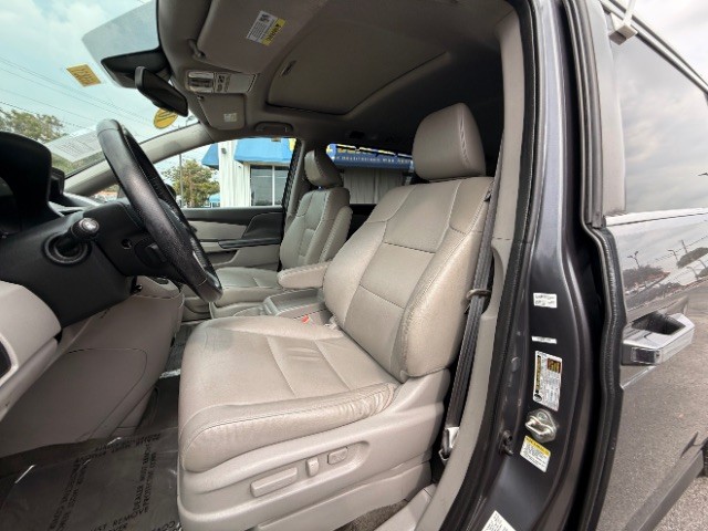 Honda Odyssey Vehicle Full-screen Gallery Image 08