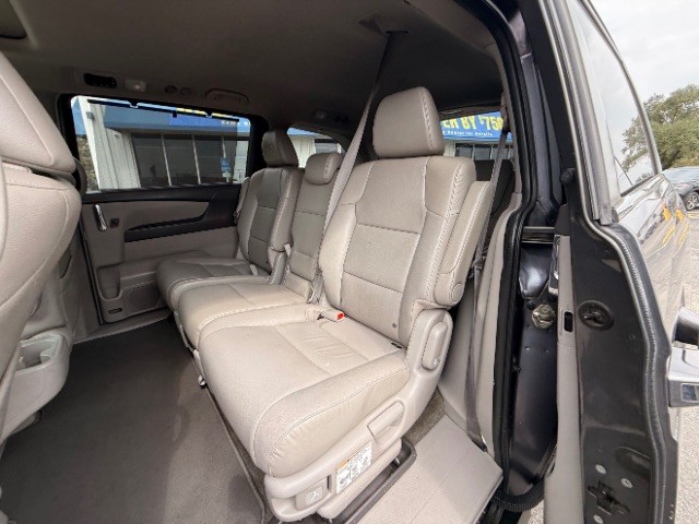 Honda Odyssey Vehicle Full-screen Gallery Image 09