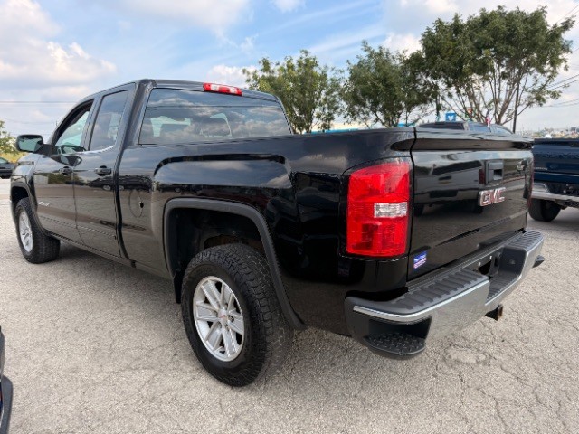 GMC Sierra 1500 Vehicle Full-screen Gallery Image 03