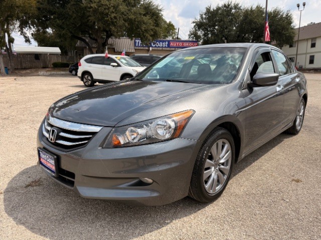 Honda Accord Sedan Vehicle Full-screen Gallery Image 02