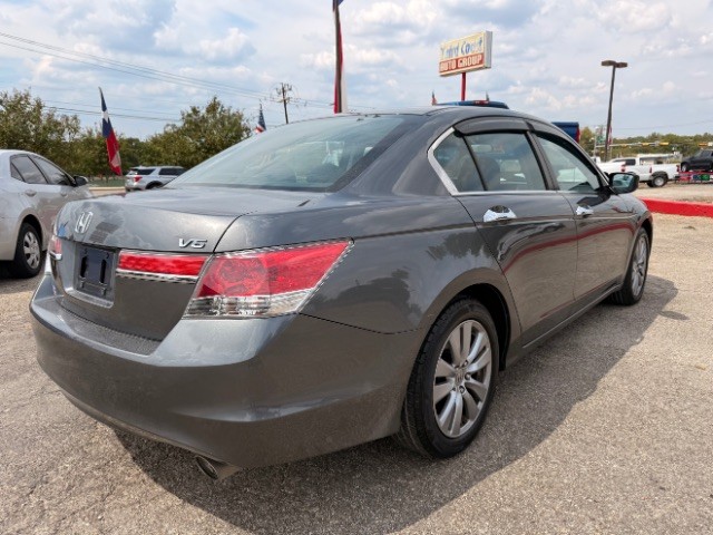 Honda Accord Sedan Vehicle Full-screen Gallery Image 03