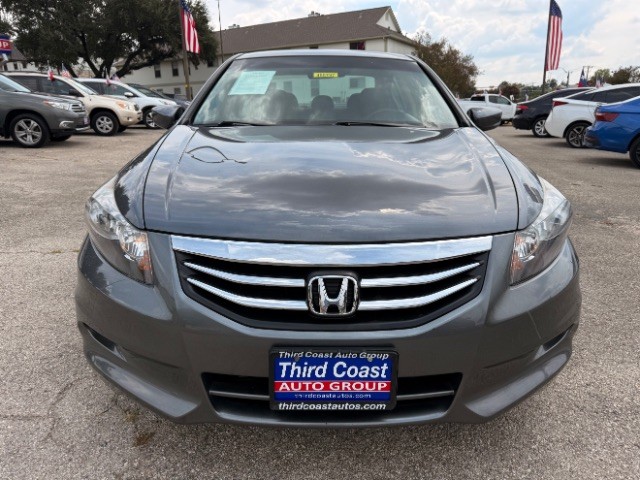 Honda Accord Sedan Vehicle Full-screen Gallery Image 06