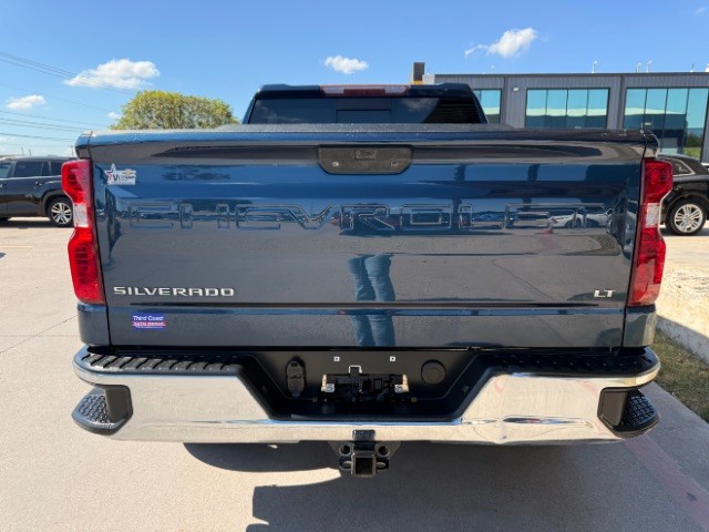 Chevrolet Silverado 1500 Vehicle Full-screen Gallery Image 05