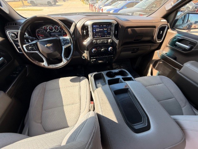 Chevrolet Silverado 1500 Vehicle Full-screen Gallery Image 10