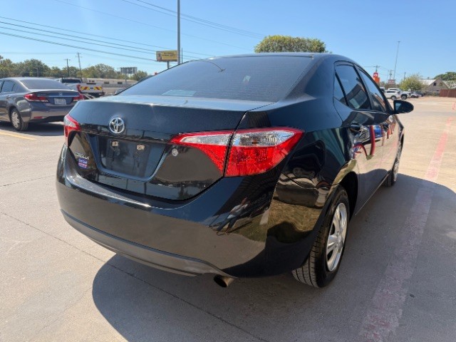 Toyota Corolla Vehicle Full-screen Gallery Image 04