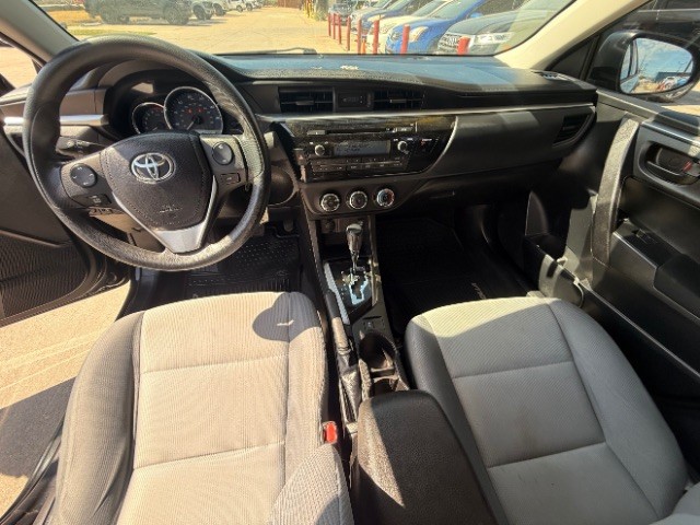 Toyota Corolla Vehicle Full-screen Gallery Image 09