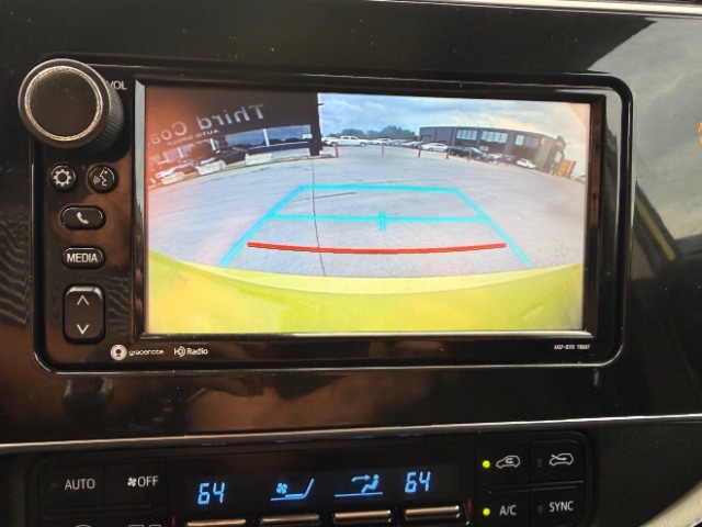 Toyota Corolla iM Vehicle Full-screen Gallery Image 10