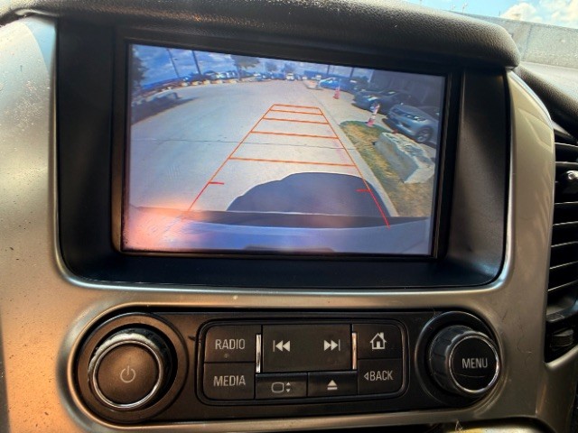 Chevrolet Tahoe Vehicle Full-screen Gallery Image 14