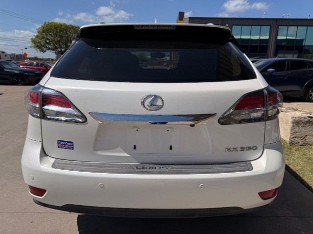 Lexus RX 350 Vehicle Full-screen Gallery Image 05