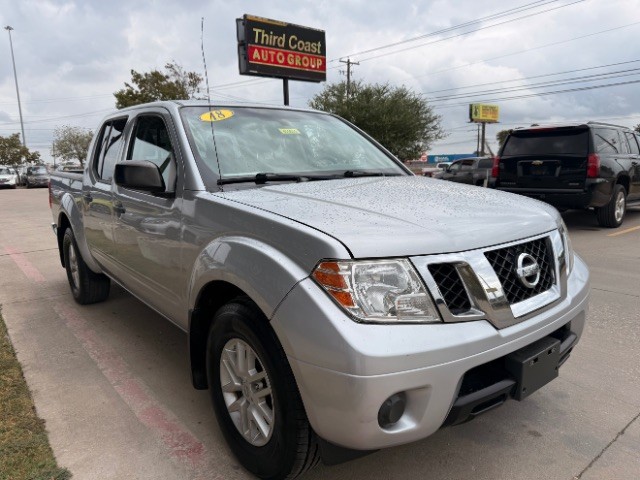 Nissan Frontier Vehicle Full-screen Gallery Image 02
