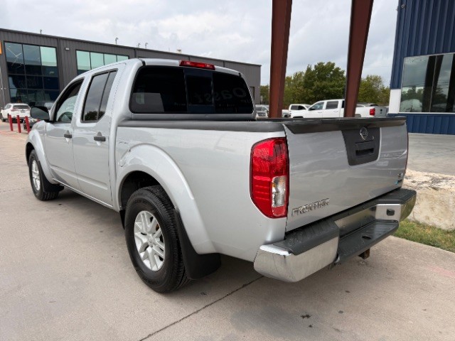 Nissan Frontier Vehicle Full-screen Gallery Image 03