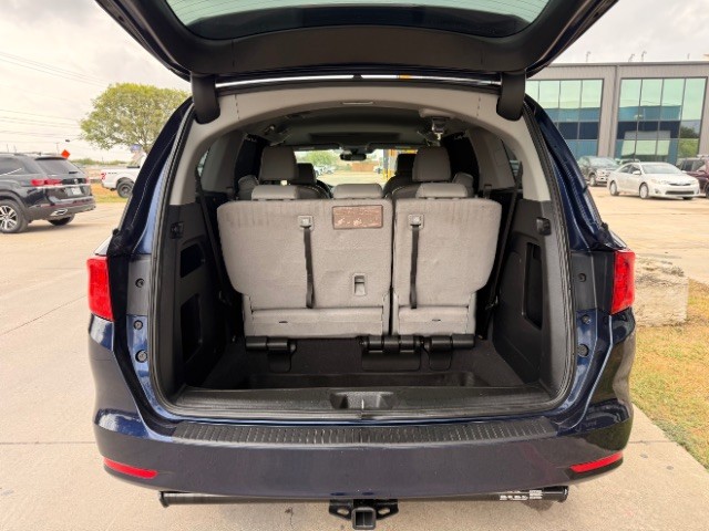 Honda Odyssey Vehicle Full-screen Gallery Image 06