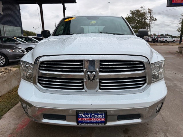 Ram 1500 Classic Vehicle Full-screen Gallery Image 06