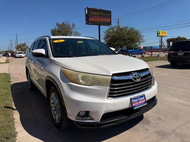 Toyota Highlander Vehicle Full-screen Gallery Image 02