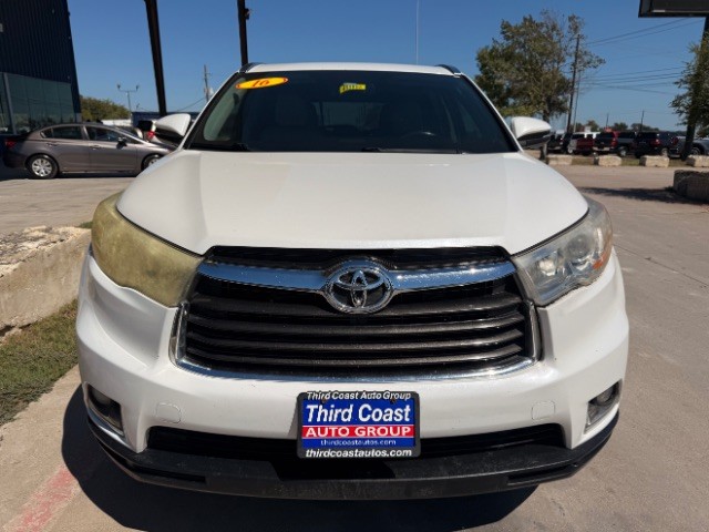 Toyota Highlander Vehicle Full-screen Gallery Image 07