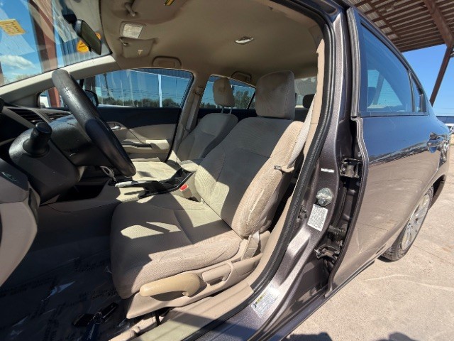 Honda Civic Sedan Vehicle Full-screen Gallery Image 07