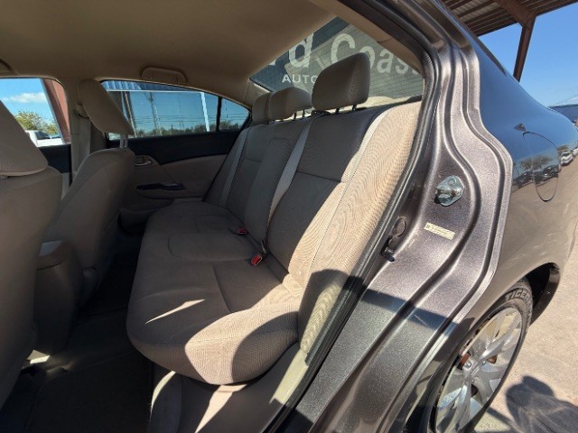 Honda Civic Sedan Vehicle Full-screen Gallery Image 08