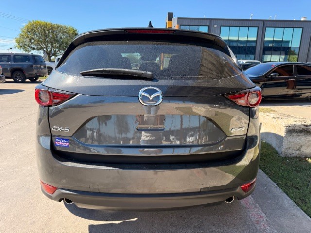 Mazda CX-5 Vehicle Full-screen Gallery Image 05