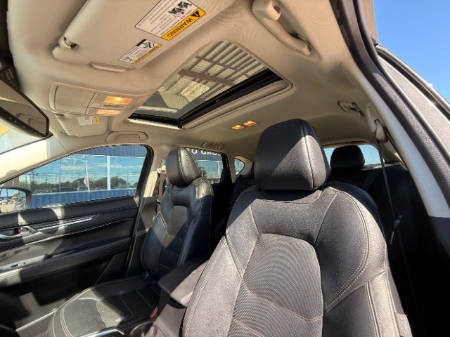 Mazda CX-5 Vehicle Full-screen Gallery Image 11