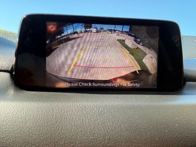 Mazda CX-5 Vehicle Full-screen Gallery Image 12