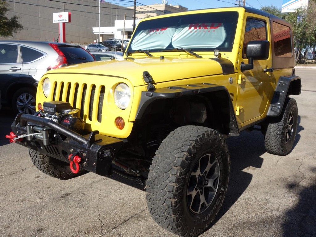 Jeep Wrangler Vehicle Full-screen Gallery Image 03