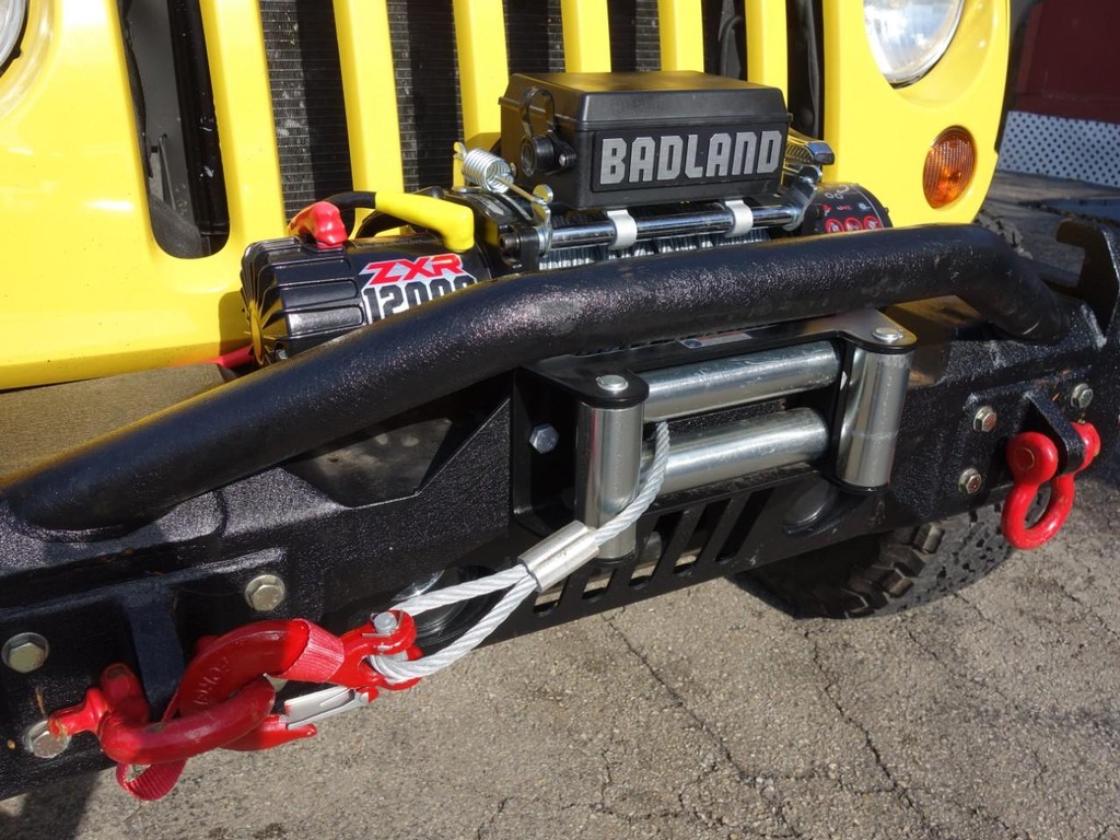 Jeep Wrangler Vehicle Full-screen Gallery Image 09