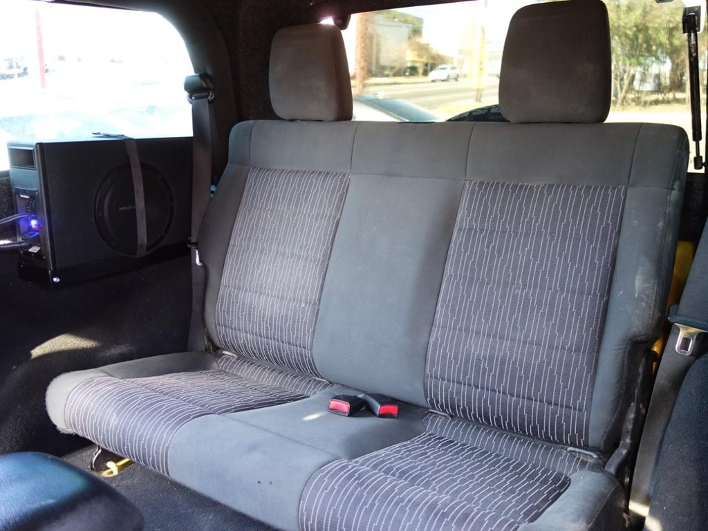 Jeep Wrangler Vehicle Full-screen Gallery Image 14